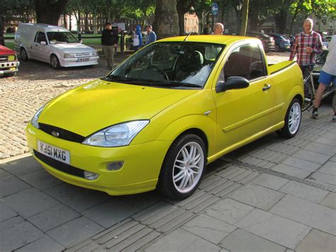 ford focus pick up